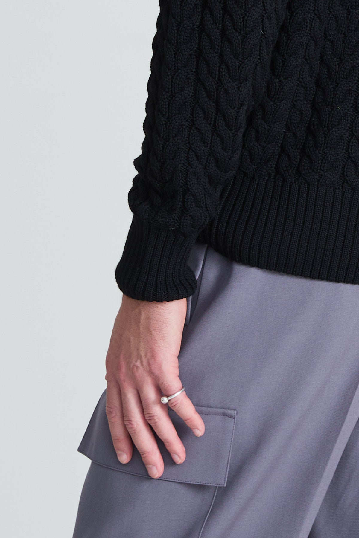 Cable-Knitted Sweater - Black