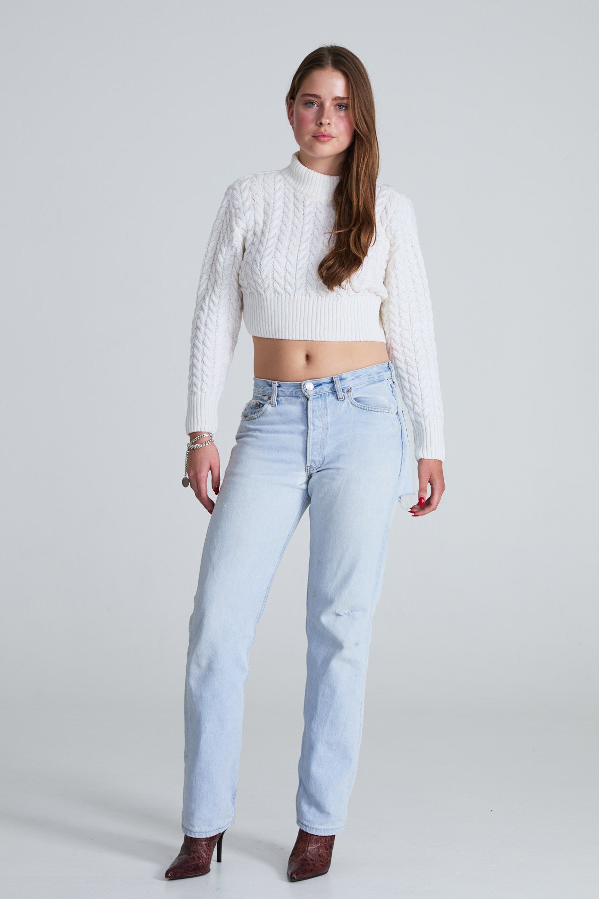 Cropped Cable-Knitted Sweater - White