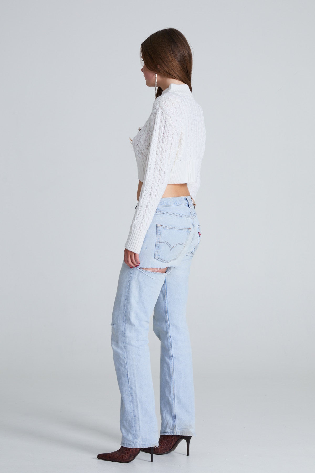Cropped Cable-Knitted Sweater - White