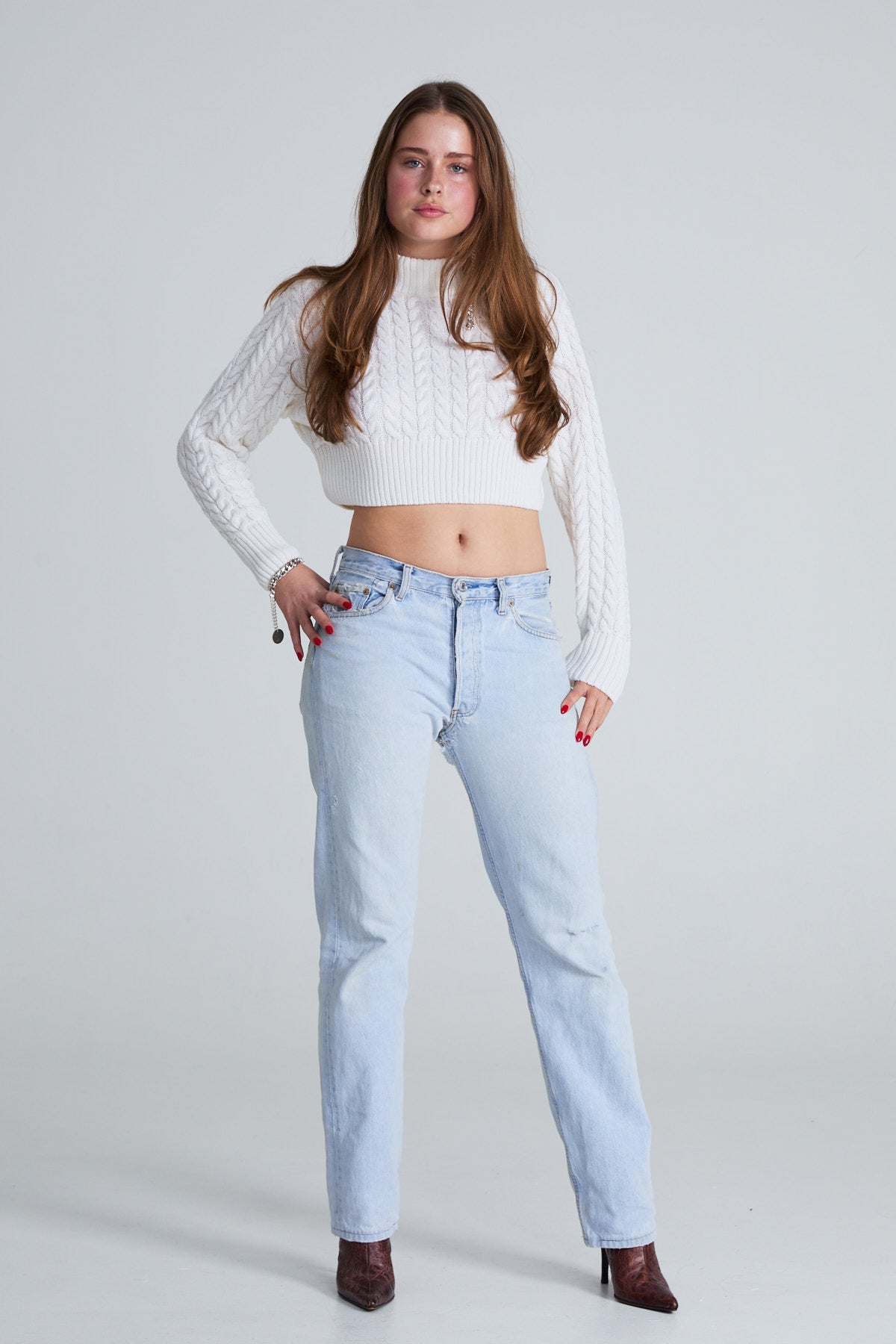 Cropped Cable-Knitted Sweater - White
